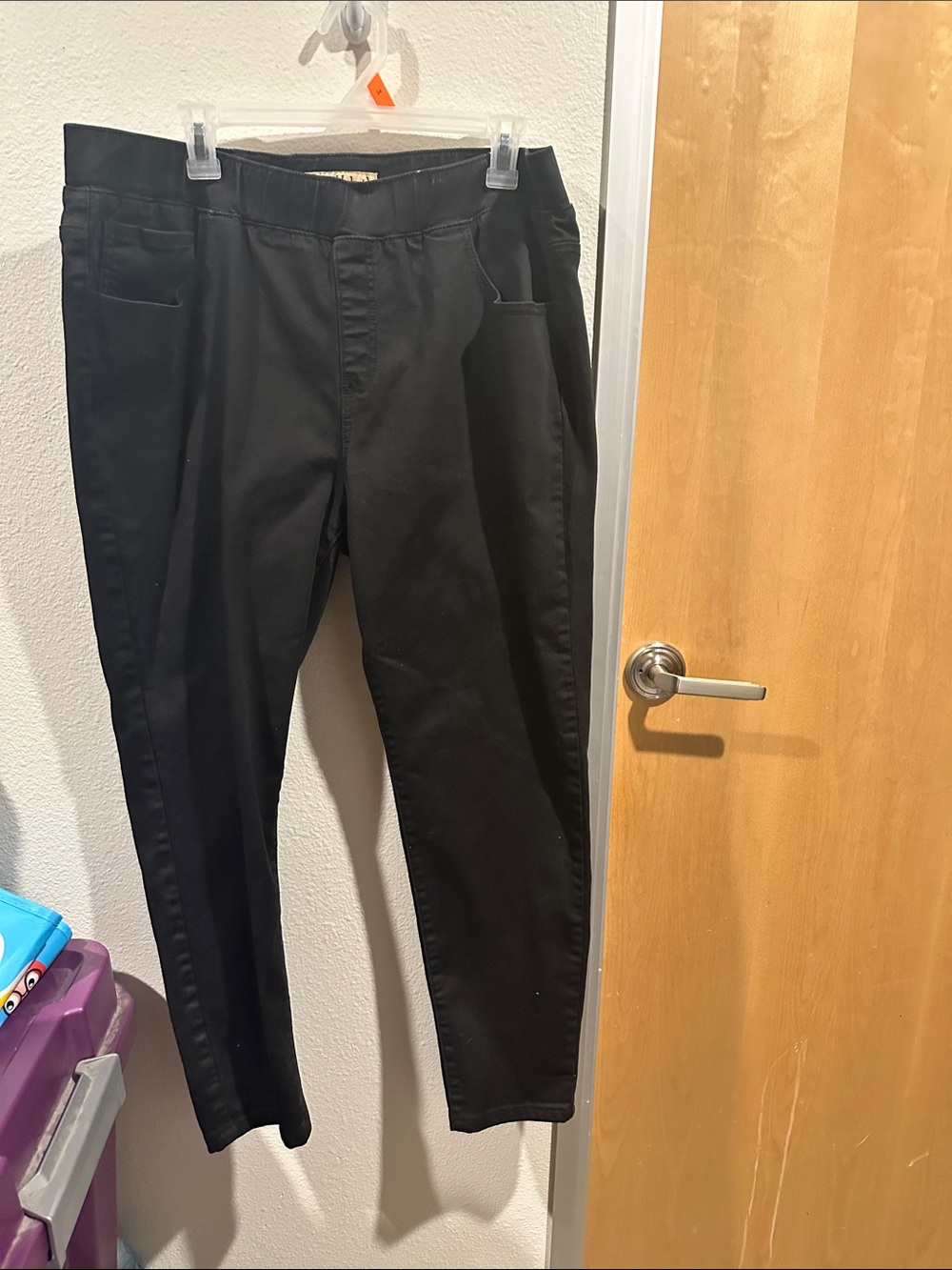 Hybrid & company Black Skinny Pull-On Jeans